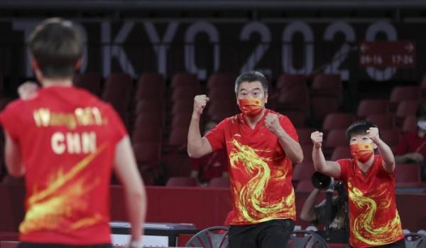 图看奥运｜乒乓球——中国队战胜日本队 夺得女团冠军-8.jpg