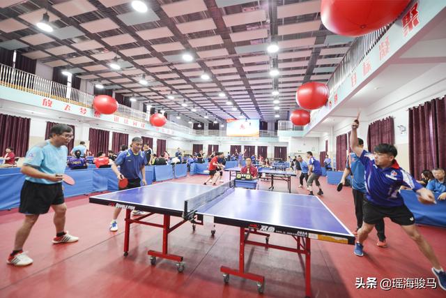 庆祝瑶海区乒乓球协会成立十周年暨乒乓球联谊赛在和东校举行-3.jpg