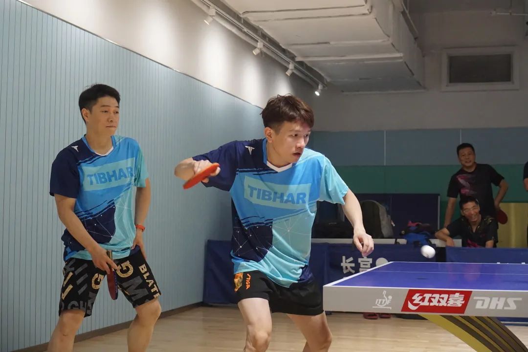 “2021长宁区职工乒乓球双打比赛”开赛！-1.jpg