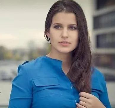 ŷ��Ů��ƹ�����ֿ�ɶ��Ȧ��΢�ֽ������컨�壬�Ȼ������ͺܻ���-8.jpg