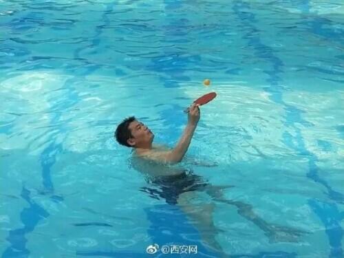 天上、水里……中国人到底多爱打乒乓球？-3.jpg
