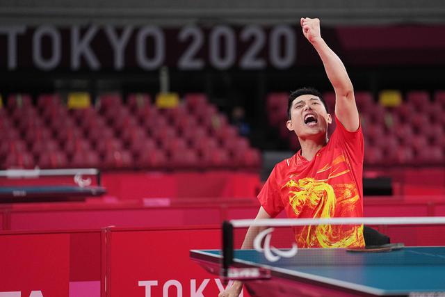 乒乓球——冯攀峰夺得男单3级冠军-6.jpg