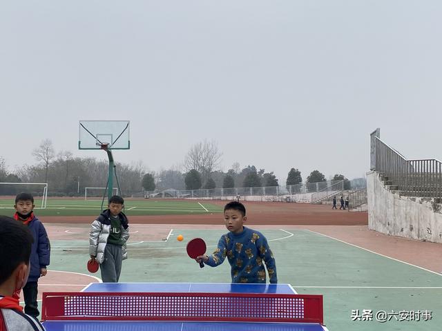 չ���˷�� ��ƹ������------��·��Сѧ�ɹ��ٰ��һ��У԰ƹ��������-11.jpg