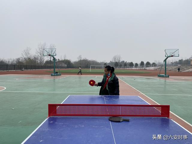 չ���˷�� ��ƹ������------��·��Сѧ�ɹ��ٰ��һ��У԰ƹ��������-9.jpg