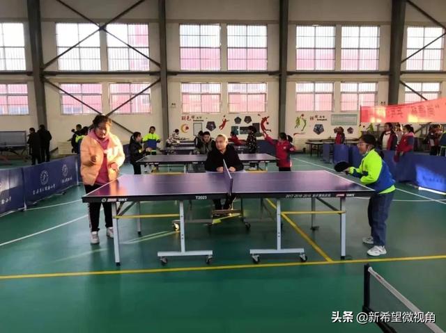 ���������ص���ʵ��Сѧ���еڰ˽조�е±���ƹ����У԰�༶����-7.jpg