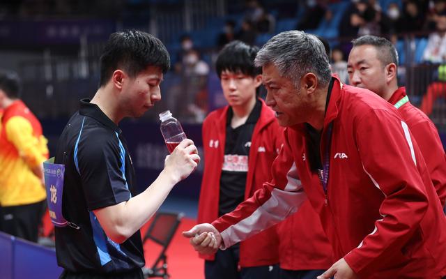 乒乓球丨马龙失5赛点不敌樊振东，北京男团收获银牌-1.jpg