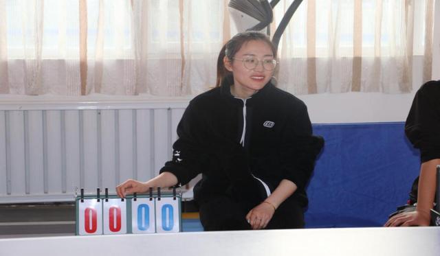 榆林实验小学成功举办第六届学生乒乓球比赛-3.jpg