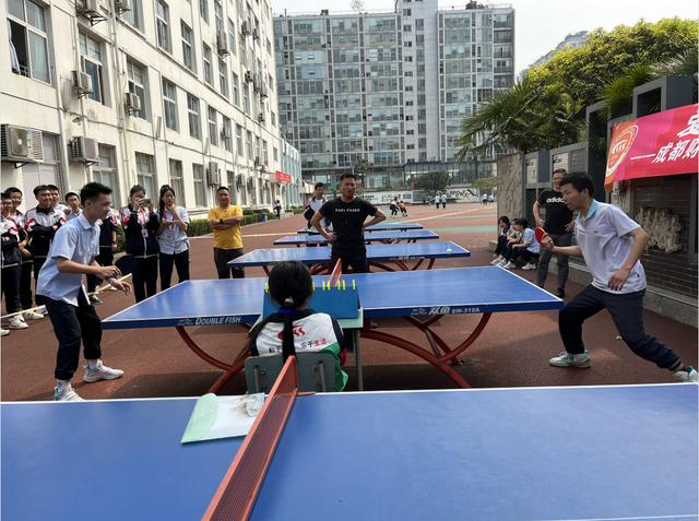 成都市财贸职高第二届“爱眼·护眼”杯乒乓球比赛顺利举行-2.jpg