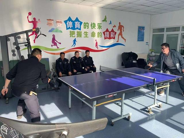 西安市公安局阎良分局北屯派出所举行“乒乓球”比赛打造活力警营-1.jpg